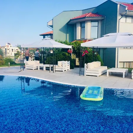 Gardenia Apartment